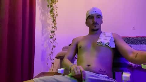 Snapshot of aelucius chatting on December 2025 02:09:02 AM Luci online show from December 2025 02:09:02 AM