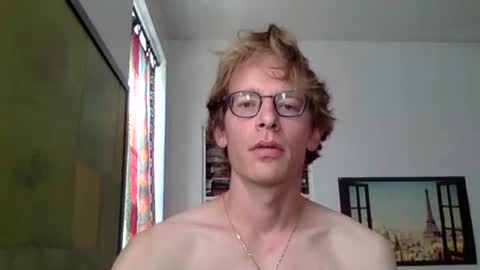 Snapshot of aestheticform chatting on October 2025 04:41:01 PM aesthetic form online show from October 2025 04:41:01 PM