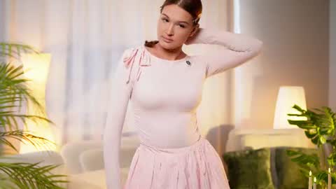 Hi Im Eva online show from June 2026 11:36:01 AM