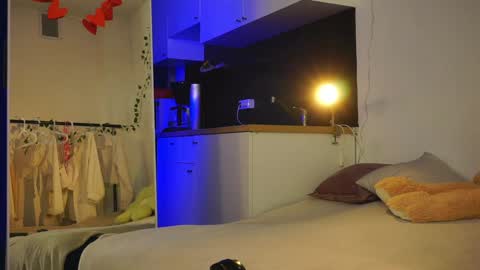 Naomi My instagram account - teasing naomi online show from December 2024 02:31:01 AM