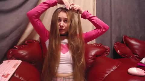 afeliya_shy online show from September 2025 07:03:01 PM