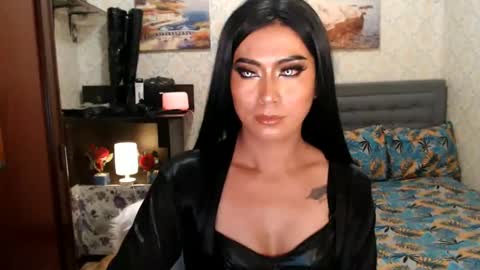 Snapshot of affairtoyourgoddesskhendra chatting on December 2024 11:14:02 PM Dominant Goddess Contessa online show from December 2024 11:14:02 PM