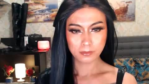 Snapshot of affairtoyourgoddesskhendra chatting on December 2024 08:58:02 PM Dominant Goddess Contessa online show from December 2024 08:58:02 PM