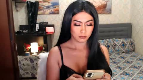 Snapshot of affairtoyourgoddesskhendra chatting on December 2024 06:38:02 PM Dominant Goddess Contessa online show from December 2024 06:38:02 PM