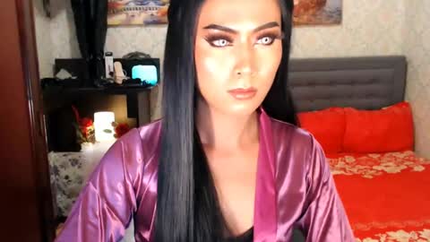 Snapshot of affairtoyourgoddesskhendra chatting on January 2025 11:25:01 PM Dominant Goddess Contessa online show from January 2025 11:25:01 PM