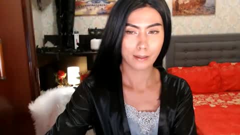 Snapshot of affairtoyourgoddesskhendra chatting on February 2025 09:29:02 PM Dominant Goddess Contessa online show from February 2025 09:29:02 PM
