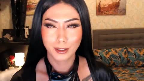 Snapshot of affairtoyourgoddesskhendra chatting on February 2025 06:27:02 PM Dominant Goddess Contessa online show from February 2025 06:27:02 PM