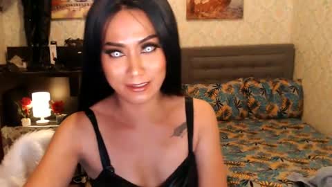 Snapshot of affairtoyourgoddesskhendra chatting on February 2025 11:09:01 PM Dominant Goddess Contessa online show from February 2025 11:09:01 PM