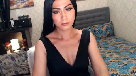Snapshot of affairtoyourgoddesskhendra chatting on February 2025 09:25:02 PM Dominant Goddess Contessa online show from February 2025 09:25:02 PM