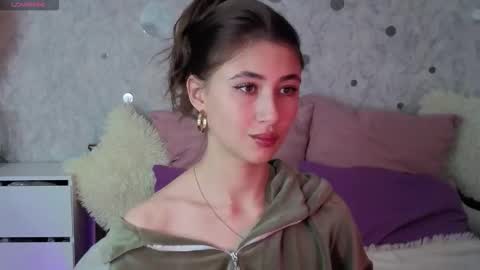 AffiinaLovsx online show from November 2025 01:04:01 PM