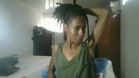 Snapshot of africadeluxe chatting on April 2026 05:58:02 PM Africa online show from April 2026 05:58:02 PM