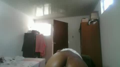Snapshot of africadeluxe chatting on May 2026 03:20:02 PM Africa online show from May 2026 03:20:02 PM
