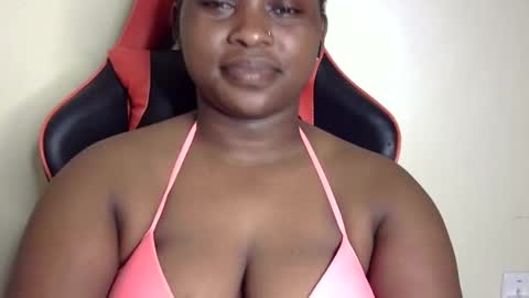 Snapshot of african001 chatting on January 2026 08:43:01 PM stella online show from January 2026 08:43:01 PM