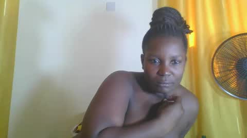 Snapshot of africanbeauty4 chatting on October 2025 11:05:01 AM ELIZABETH online show from October 2025 11:05:01 AM