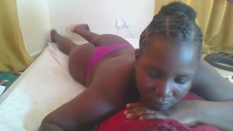 Snapshot of africanbeauty4 chatting on November 2025 12:53:01 PM ELIZABETH online show from November 2025 12:53:01 PM