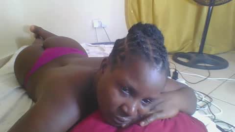 Snapshot of africanbeauty4 chatting on November 2025 08:35:02 AM ELIZABETH online show from November 2025 08:35:02 AM