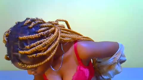 afrikana005 online show from December 2025 09:33:01 PM