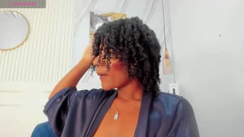 Snapshot of afro_luna chatting on November 2025 11:55:02 AM Afro Luna online show from November 2025 11:55:02 AM