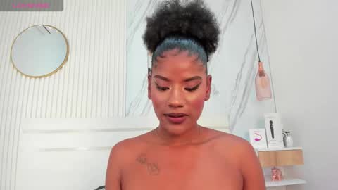 Snapshot of afro_luna chatting on November 2025 12:08:02 PM Afro Luna online show from November 2025 12:08:02 PM