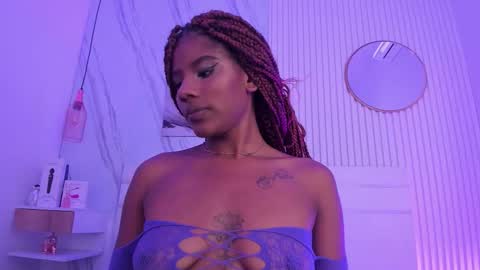 Snapshot of afro_luna chatting on December 2025 11:50:02 AM Afro Luna online show from December 2025 11:50:02 AM