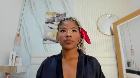 Snapshot of afro_luna chatting on January 2026 11:26:01 AM Afro Luna online show from January 2026 11:26:01 AM