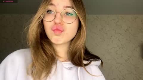 Kind sensual Emma fav pattern 2266 online show from March 2026 04:05:01 AM