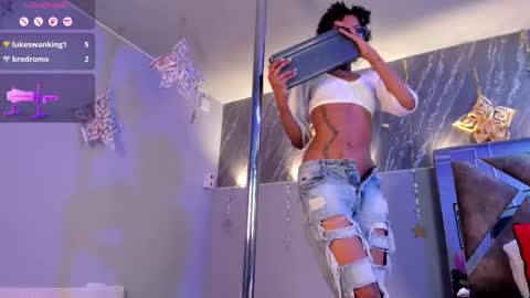 Snapshot of afroditagreenn chatting on November 2025 02:36:01 AM Afrodita online show from November 2025 02:36:01 AM