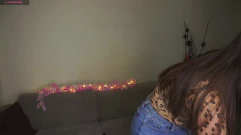 Lana  1800 - 0330 UTC   Mia 0700- 1630 UTC online show from April 2026 06:14:01 AM