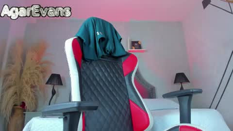 Snapshot of agarevans chatting on July 2026 03:20:02 AM AGAR online show from July 2026 03:20:02 AM