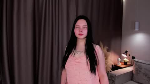 Snapshot of agatabell_ chatting on December 2025 03:18:02 PM Rose online show from December 2025 03:18:02 PM