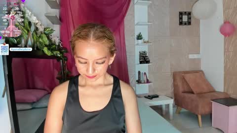 Snapshot of agatadelphine_mr chatting on February 2025 02:02:01 PM Agatadelphine online show from February 2025 02:02:01 PM