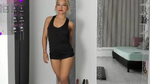 Snapshot of agatadelphine_mr chatting on September 2025 01:58:02 PM Agatadelphine online show from September 2025 01:58:02 PM