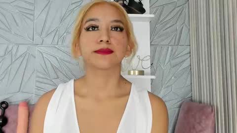 Snapshot of agatadelphine_mr chatting on October 2025 01:08:02 PM Agatadelphine online show from October 2025 01:08:02 PM