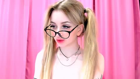 Arina online show from January 2025 04:20:01 PM