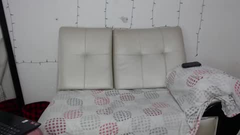 independent model online show from January 2025 05:43:02 AM