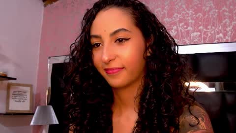 Snapshot of agatha_collinss chatting on January 2025 07:15:01 PM Val inst agatha clls online show from January 2025 07:15:01 PM