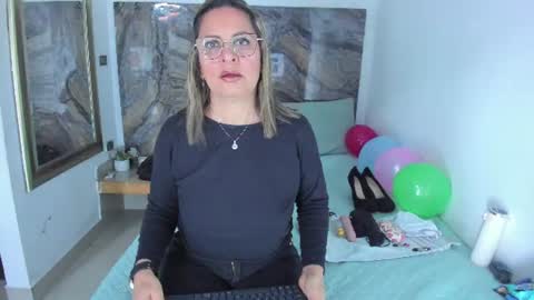 Snapshot of agatha_pleasure chatting on June 2026 12:04:02 PM agatha_pleasure online show from June 2026 12:04:02 PM