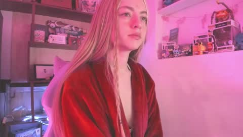 Camila     2 online show from December 2024 06:23:02 AM