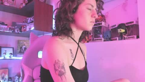 Camila     2 online show from January 2025 06:14:02 AM