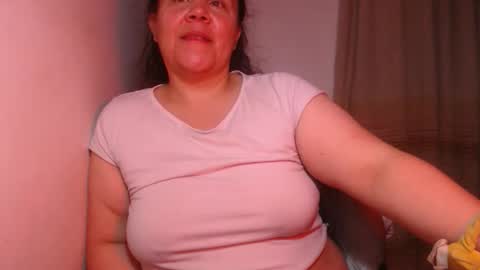 Snapshot of agathaaaa chatting on November 2025 12:43:02 AM online show from November 2025 12:43:02 AM