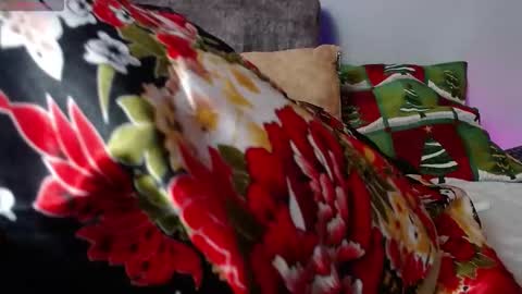 agatha bel    online show from December 2025 12:10:02 PM