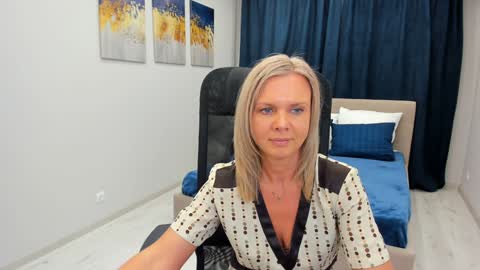 Snapshot of agathaklouin chatting on January 2025 10:39:02 AM Agatha online show from January 2025 10:39:02 AM