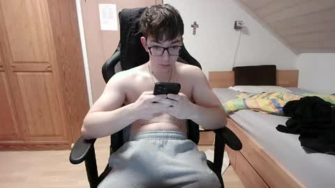 Lukas online show from March 2026 06:02:02 PM