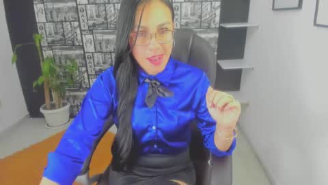 Aghata Moon online show from December 2024 06:27:01 PM