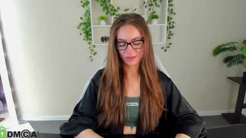 Snapshot of agnes_wells chatting on November 2025 09:21:01 AM agnes wells online show from November 2025 09:21:01 AM