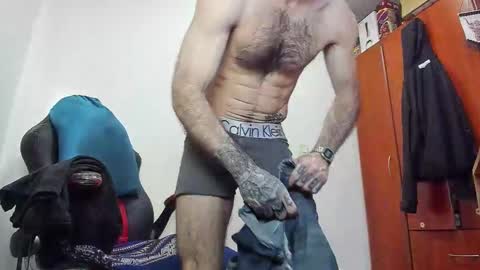 Snapshot of aguslover chatting on November 2025 07:34:01 PM Agustin online show from November 2025 07:34:01 PM