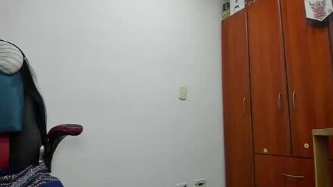 Snapshot of aguslover chatting on November 2025 07:04:02 PM Agustin online show from November 2025 07:04:02 PM