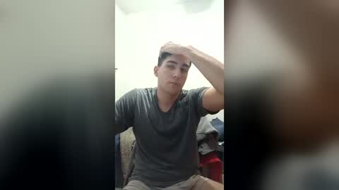 Snapshot of agustinnrod chatting on June 2026 06:47:01 PM agustinnrod online show from June 2026 06:47:01 PM