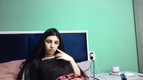 Selena online show from January 2025 04:43:02 PM