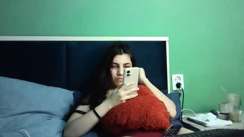 Selena online show from January 2025 06:49:01 PM